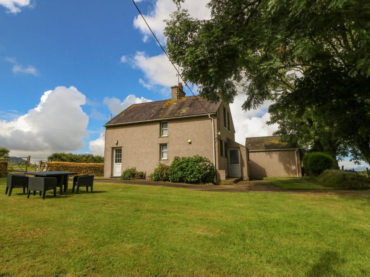 Garreg Lwyd Farm Villa Пълхели Екстериор снимка